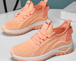 透氣飛織運動鞋